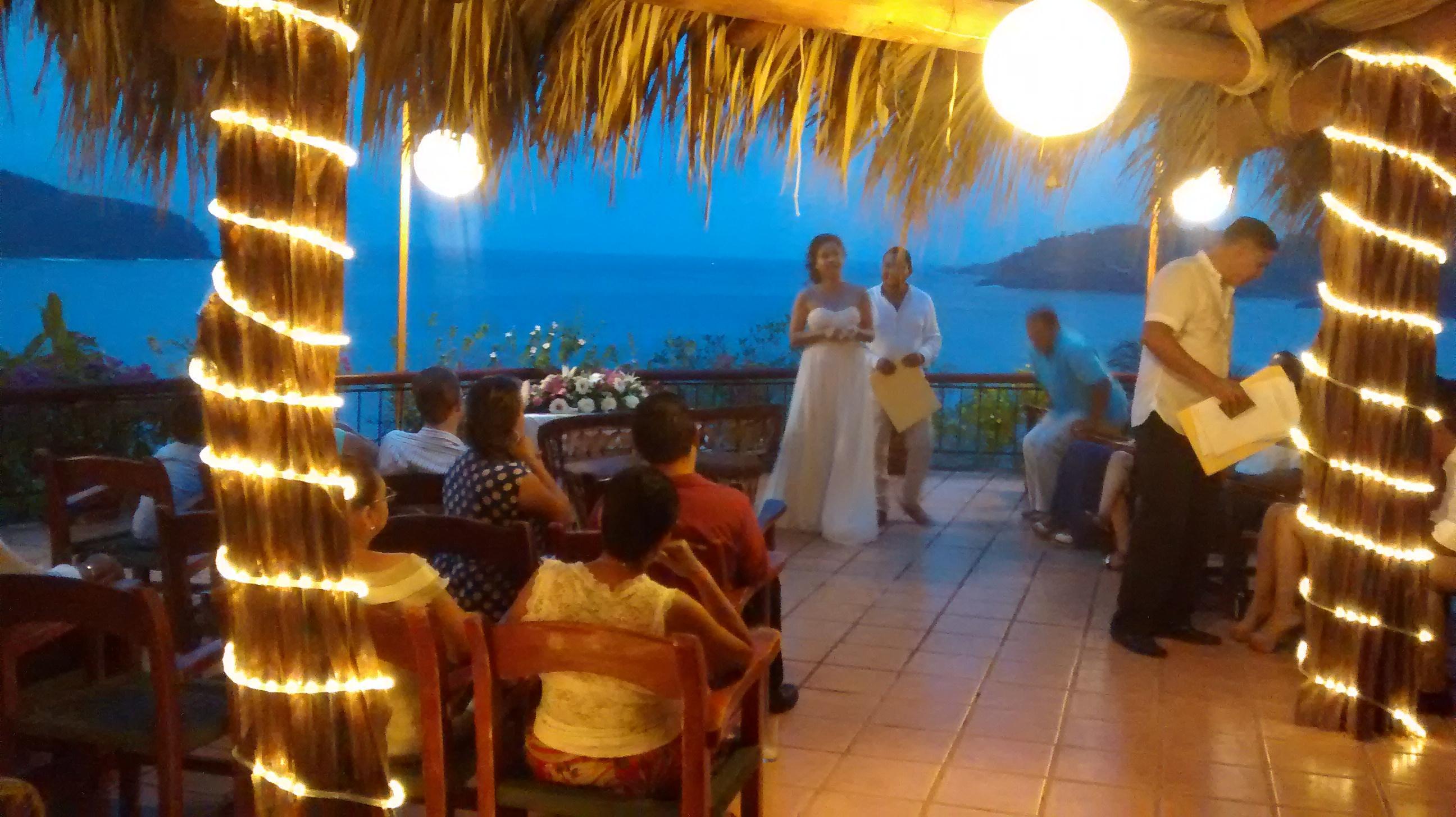 Hotel Catalina Beach Resort Zihuatanejo Ngoại thất bức ảnh