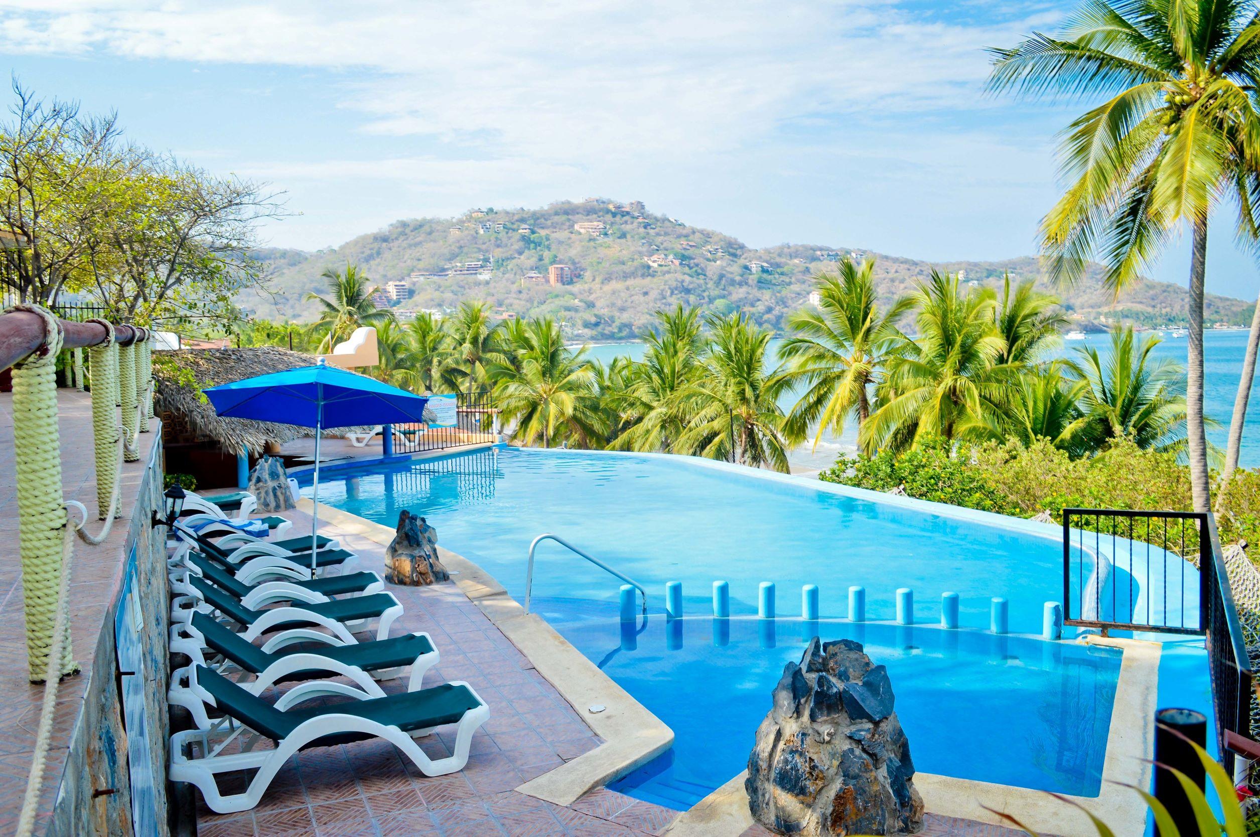 Hotel Catalina Beach Resort Zihuatanejo Ngoại thất bức ảnh