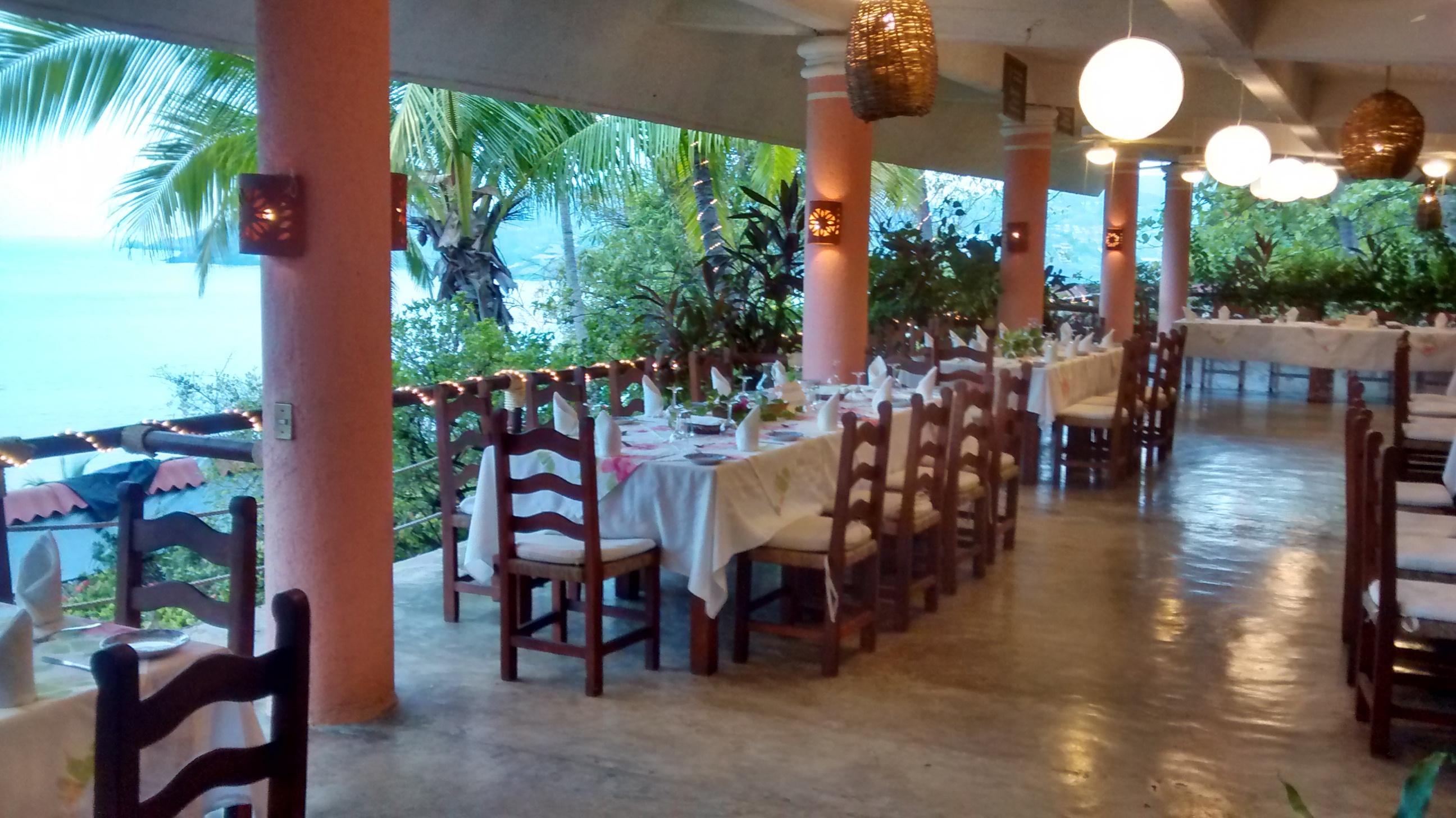 Hotel Catalina Beach Resort Zihuatanejo Ngoại thất bức ảnh