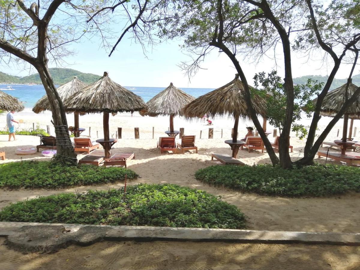 Hotel Catalina Beach Resort Zihuatanejo Ngoại thất bức ảnh