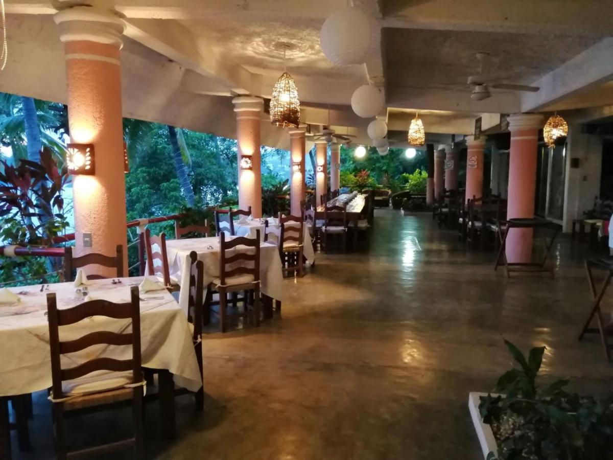 Hotel Catalina Beach Resort Zihuatanejo Ngoại thất bức ảnh